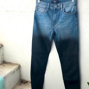 Hudson jeans size 2 ….brand new !